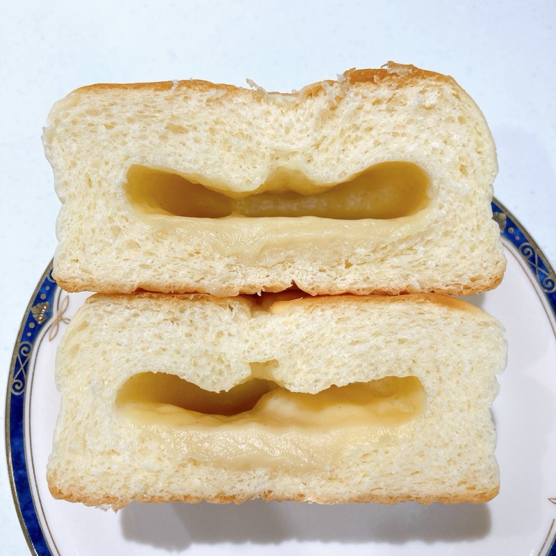 ローソン『ふわふわとろ〜りチーズパン』